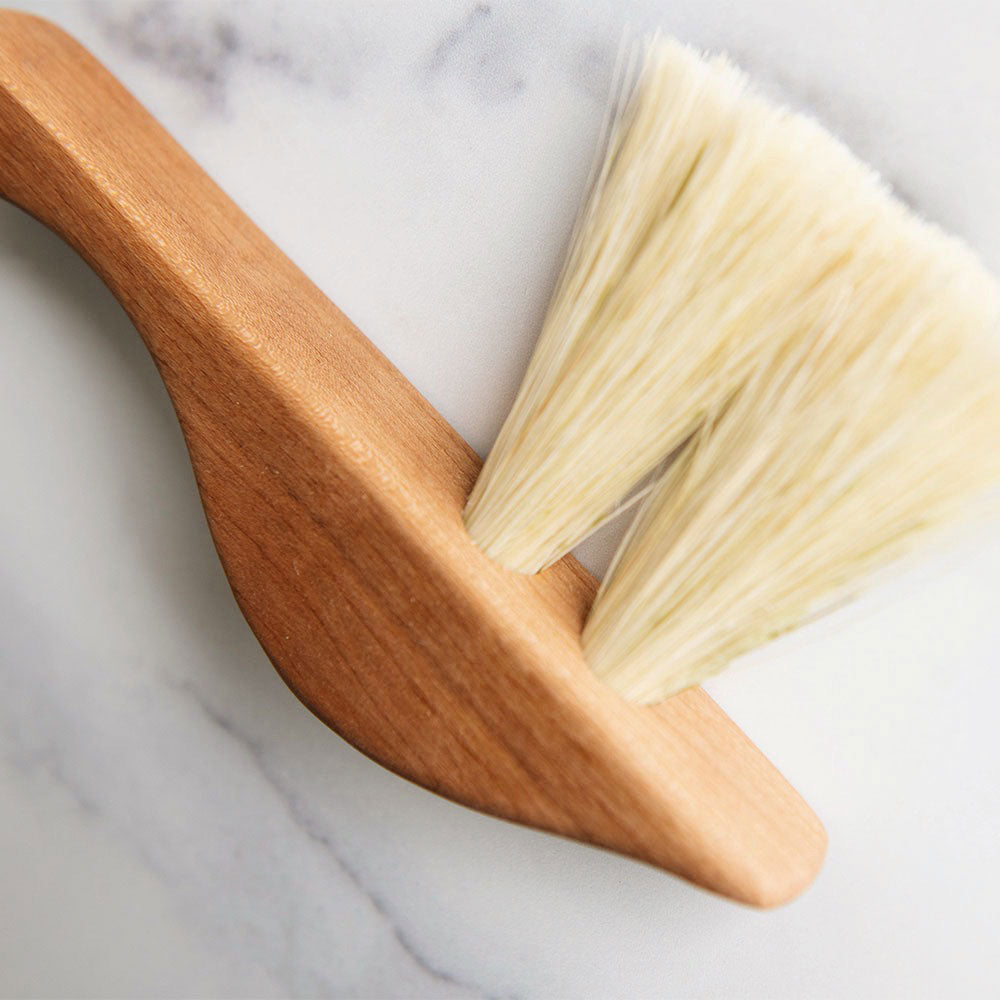Small Wooden Counter Brush No. MT1000