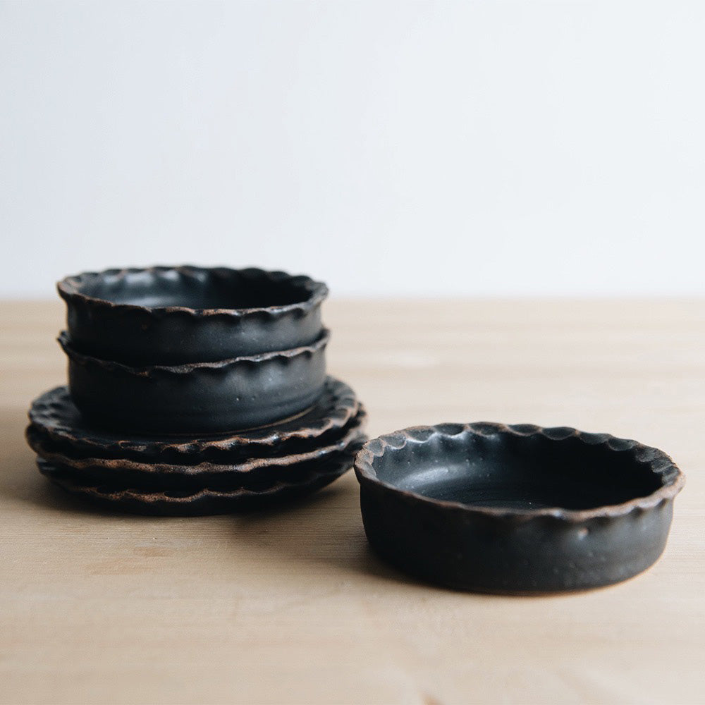 Ceramic Scalloped Dish - Dark