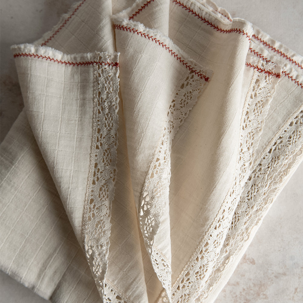 Cotton & Lace Tablecloth