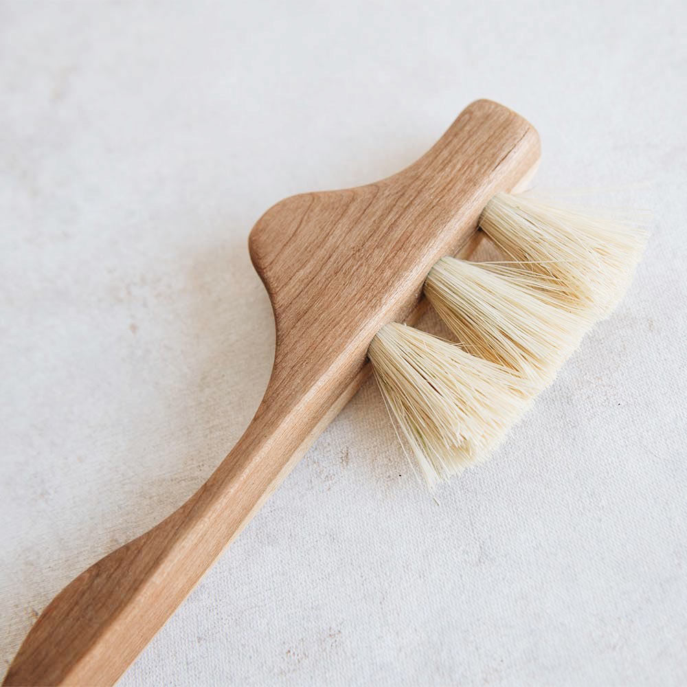Medium Wooden Counter Brush No. MT0951