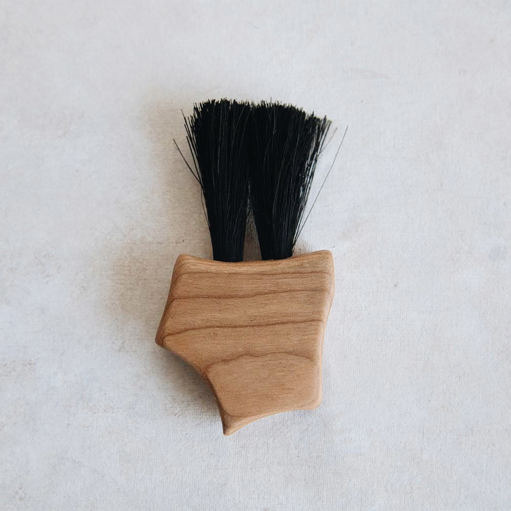 Small Wooden Counter Brush No. MT0953