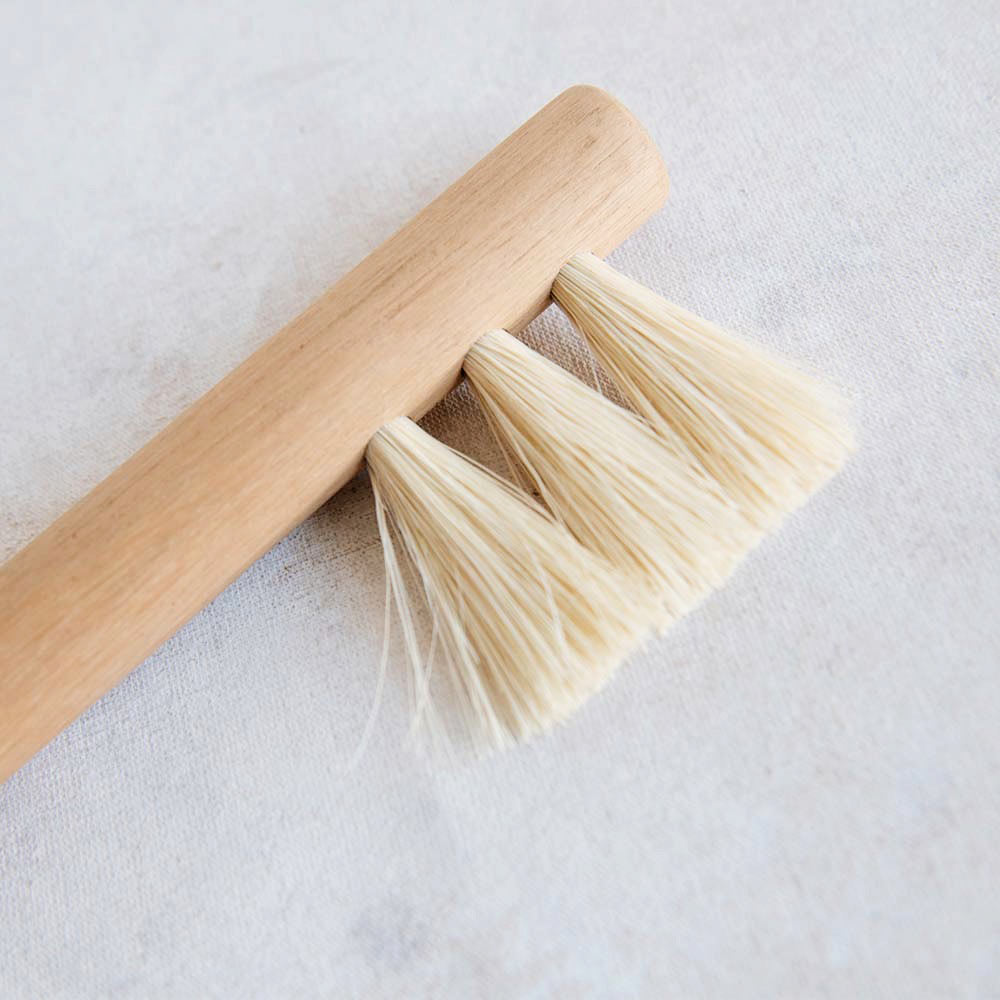 Small Wooden Counter Brush No. MT0960