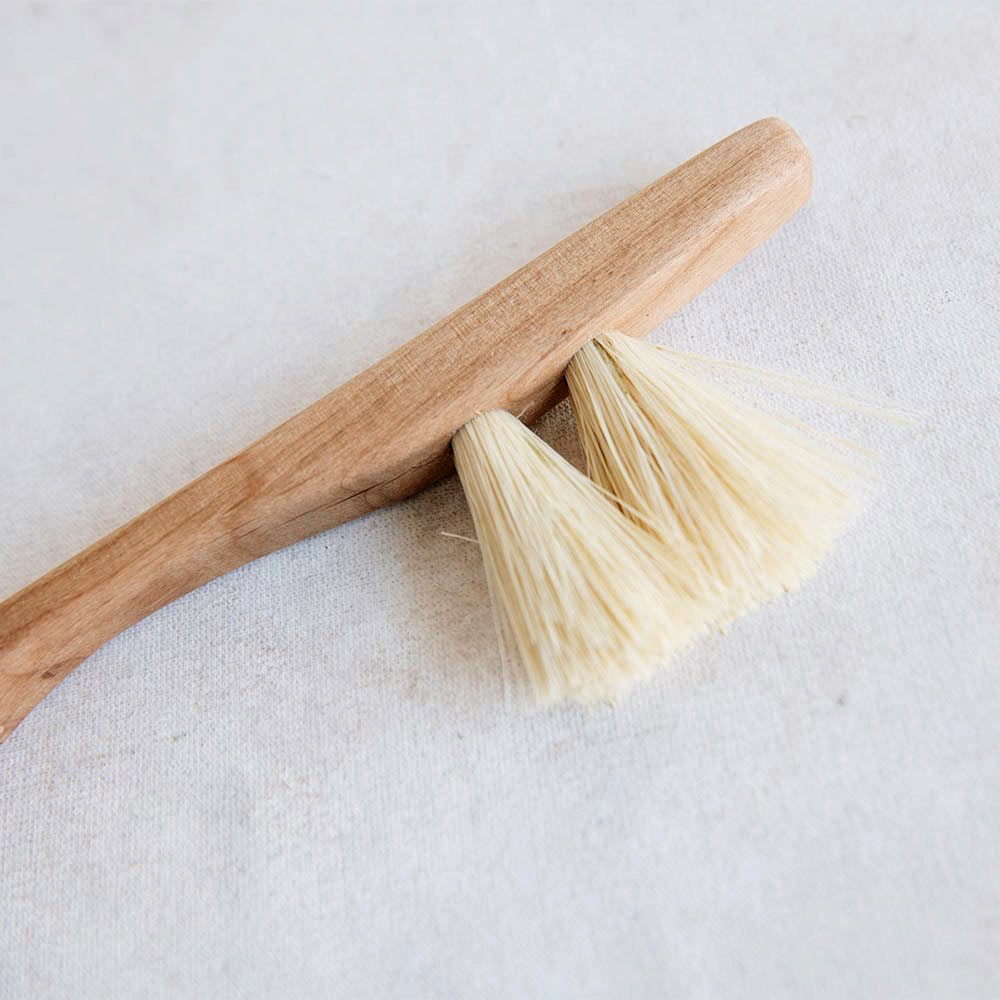 Small Wooden Counter Brush No. MT0961
