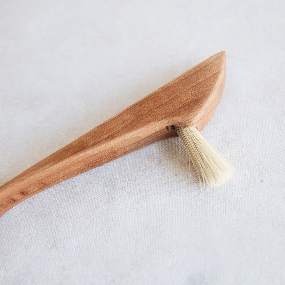 Small Wooden Counter Brush No. MT0963