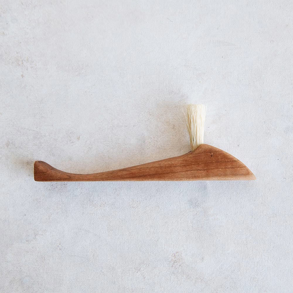 Small Wooden Counter Brush No. MT0963