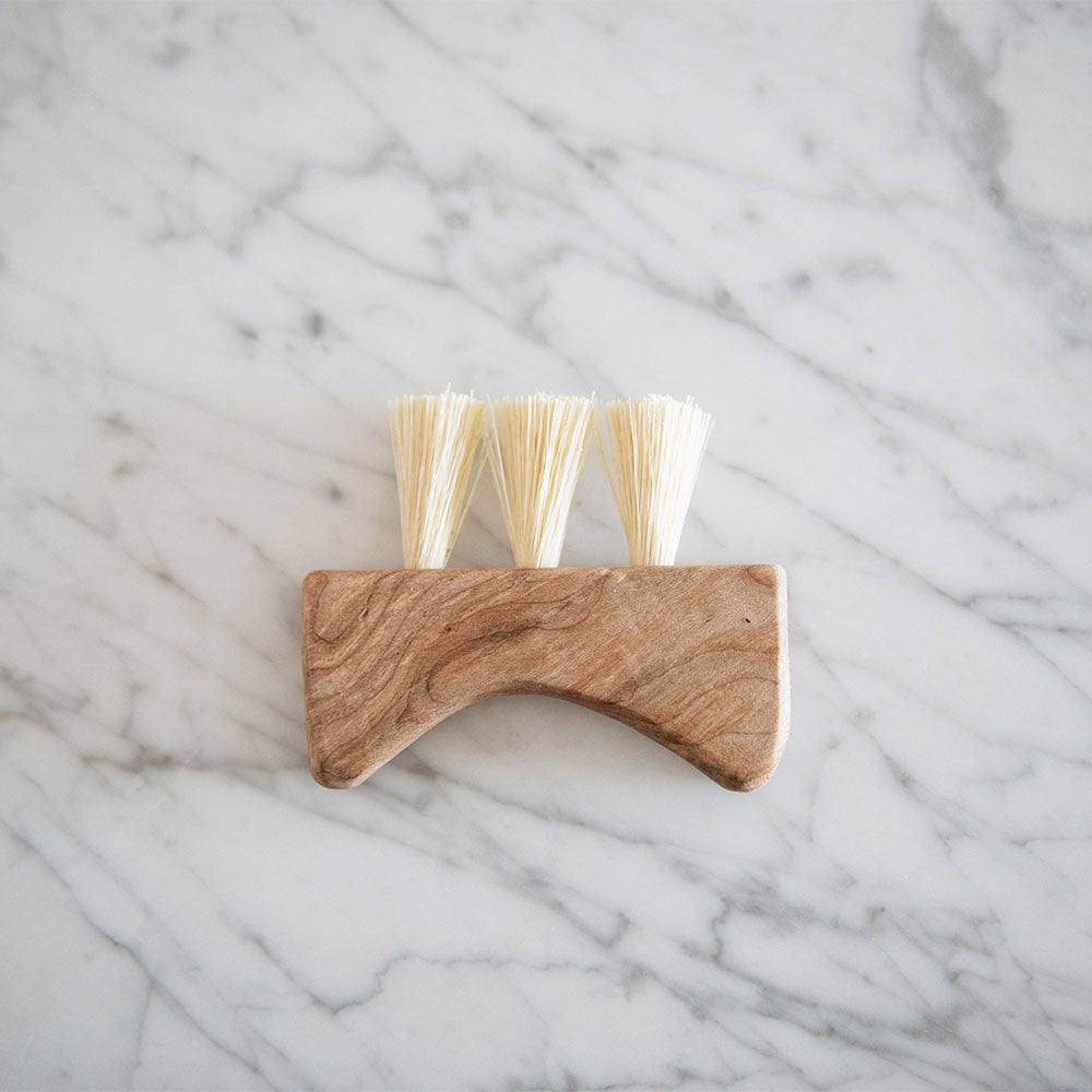 Small Wooden Counter Brush No. MT0940